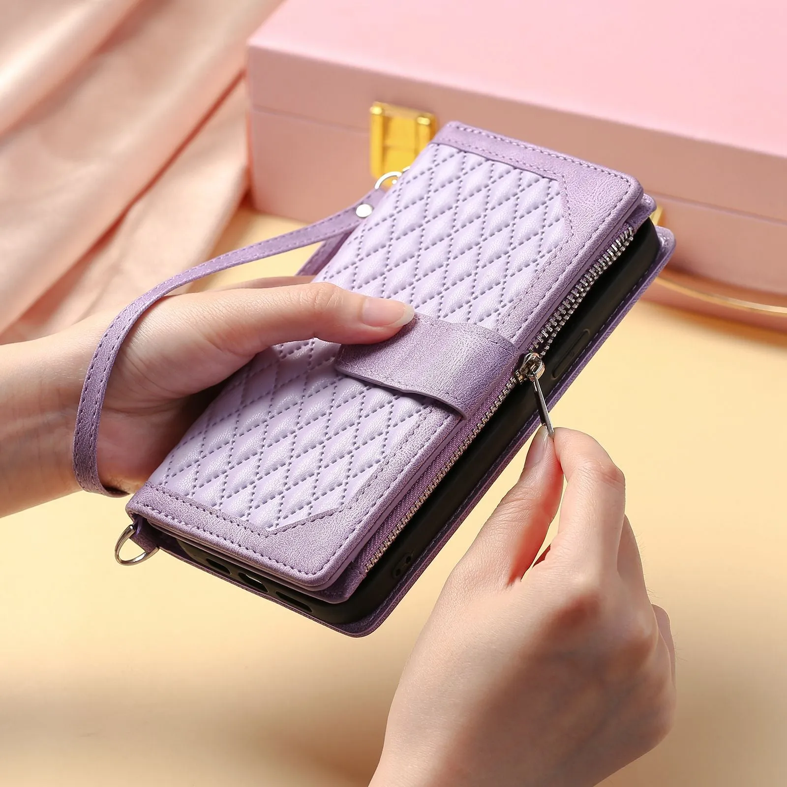 005 Style Anti-drop Phone Case For iPhone 13 Pro 6.1 inch, Scratch-resistant Mobile Phone Wallet Stand Cover Zipper Pocket Rhombus Texture PU Leather Shell with Strap Card Holder