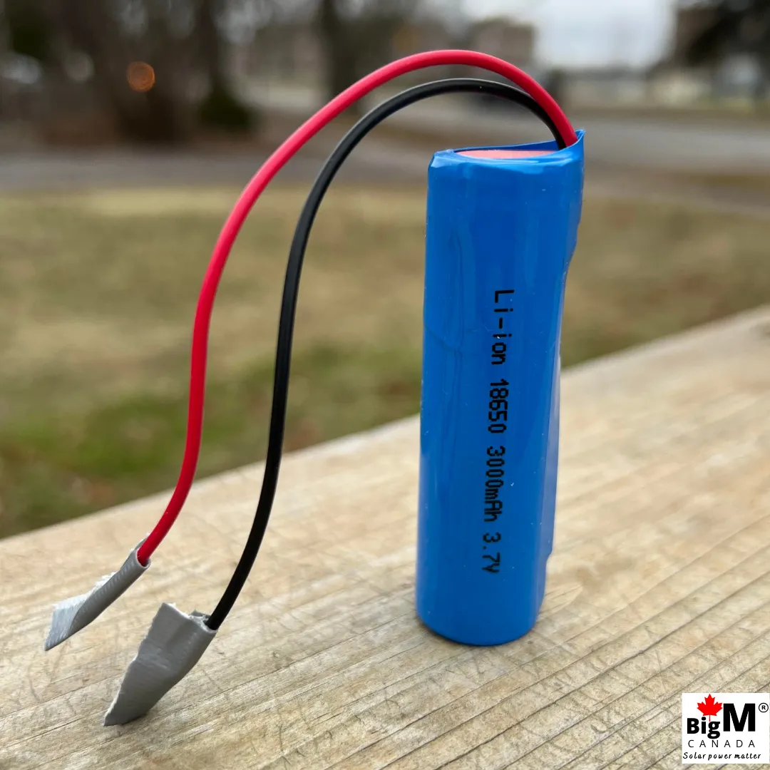 BigM 3.7V 3000mAh  rechargeable 18650 battery with wire connector