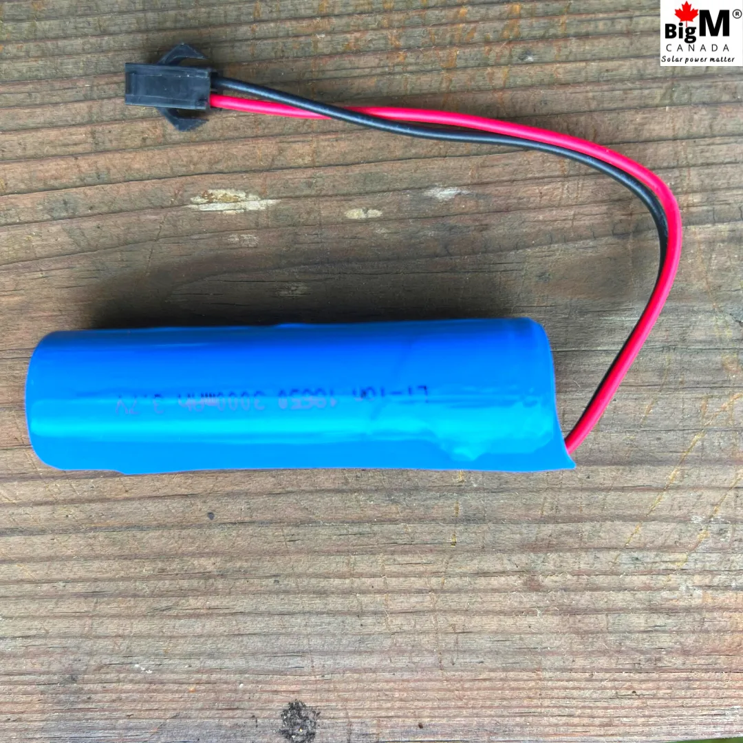 BigM 3.7V 3000mAh  rechargeable 18650 battery with wire connector