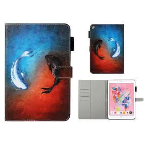 iPad (2018) / (2017) pattern leather flip case - Fish