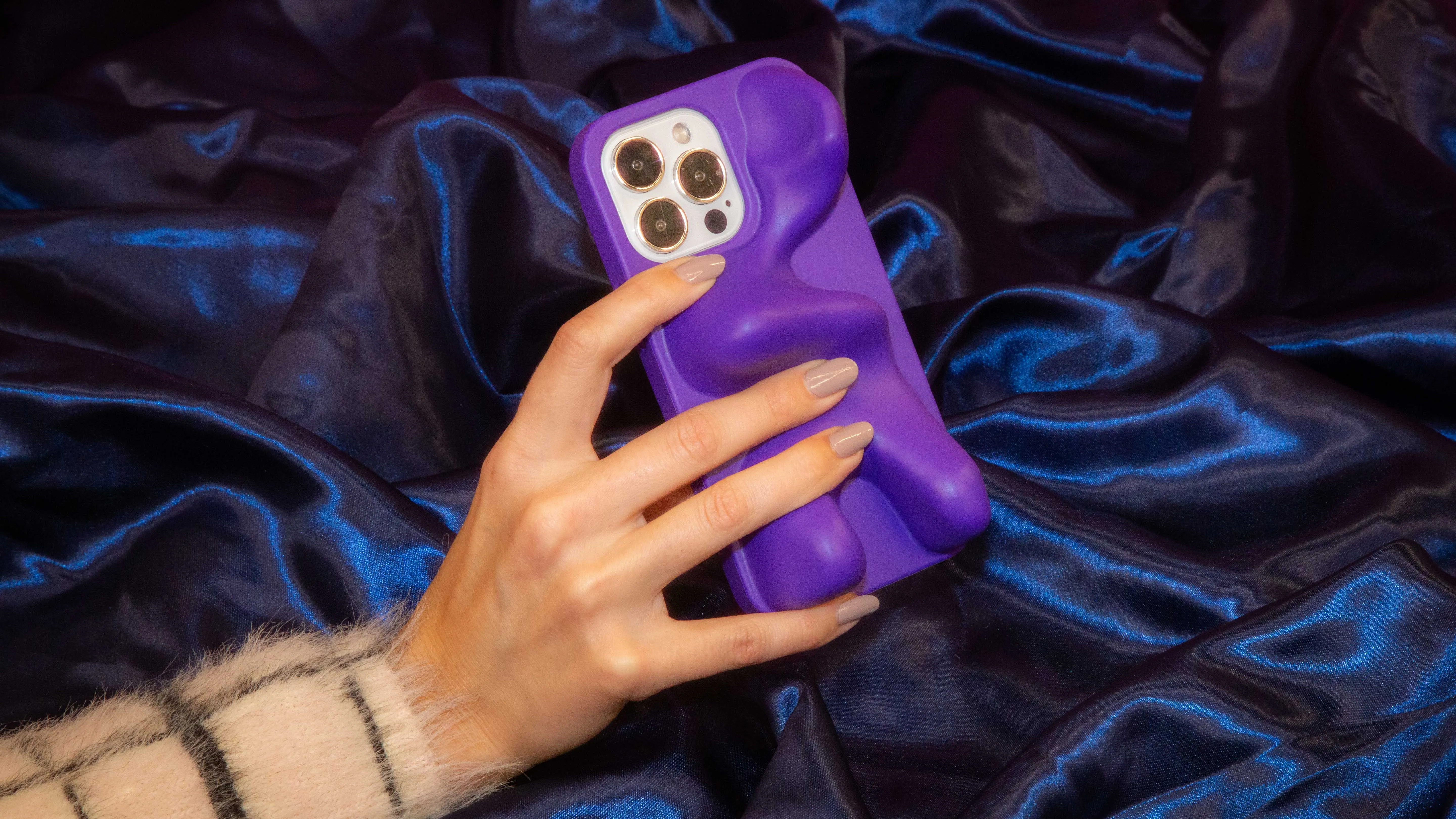 WAREHOUSE SALE: Ishi Phone Case in Purple Rain